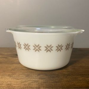 Vintage Pyrex 473 town & country 1 qt casserole dish with lid